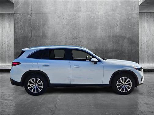 2025 Mercedes-Benz GLC 300 4MATIC