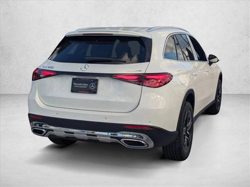 2026 Mercedes-Benz GLC 300 4MATIC