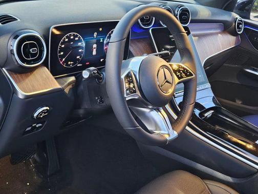 2025 Mercedes-Benz GLC 300 Base