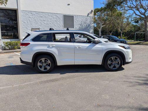 2018 Toyota Highlander Limited Platinum