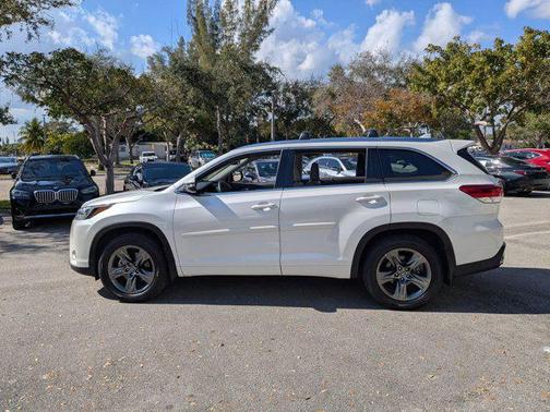 2018 Toyota Highlander Limited Platinum