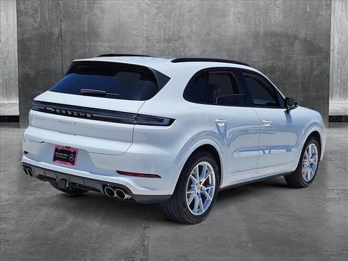2024 Porsche Cayenne S