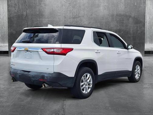 2021 Chevrolet Traverse LT Cloth