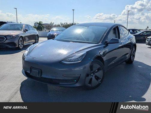 2021 Tesla Model 3 Standard Range Plus