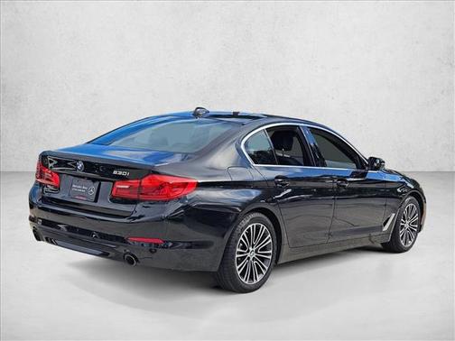 2019 BMW 530 530i