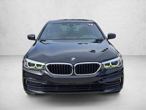 2019 BMW 530 530i