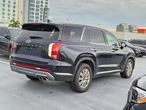 2023 Hyundai PALISADE SE
