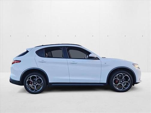 2022 Alfa Romeo Stelvio Ti