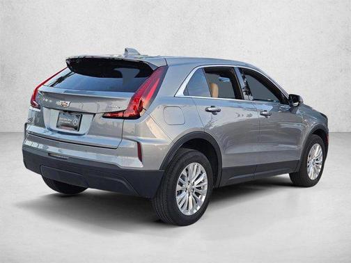 Argent Silver Metallic 2024 Cadillac XT4 Luxury