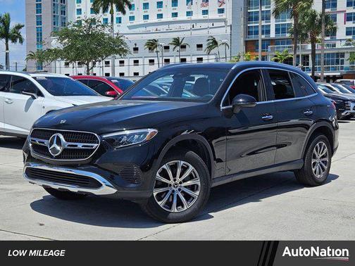 2025 Mercedes-Benz GLC 300 4MATIC
