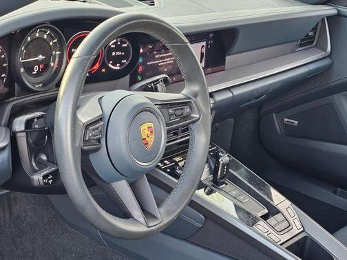 2022 Porsche 911 Carrera