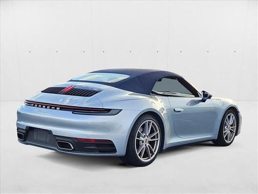 2022 Porsche 911 Carrera