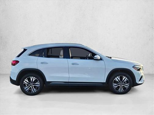 Polar White 2025 Mercedes-Benz GLA 250 4MATIC