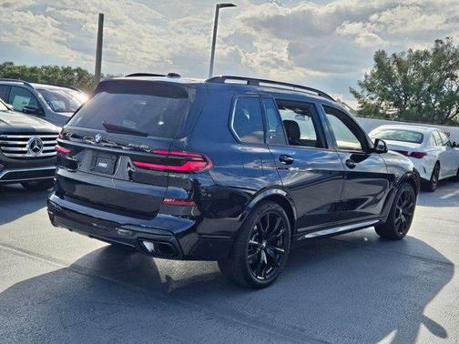 2024 BMW X7 xDrive40i