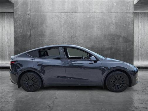 2024 Tesla Model Y RWD *Ltd Avail*
