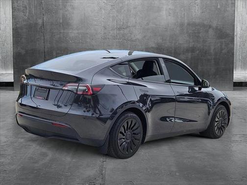2024 Tesla Model Y RWD *Ltd Avail*