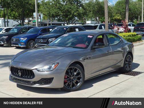 Grigio 2020 Maserati Ghibli 3.0L