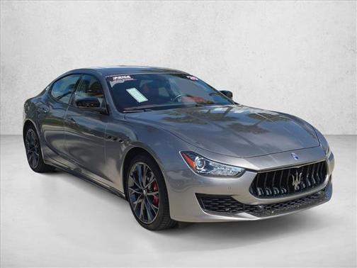 Grigio 2020 Maserati Ghibli 3.0L