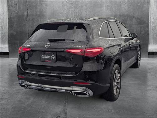 2025 Mercedes-Benz GLC 300 4MATIC