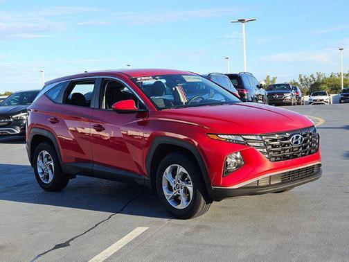 2023 Hyundai TUCSON SE