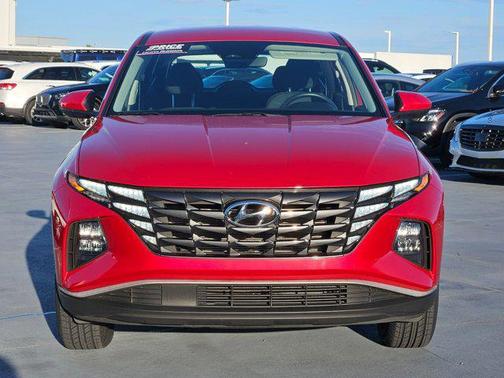 2023 Hyundai TUCSON SE