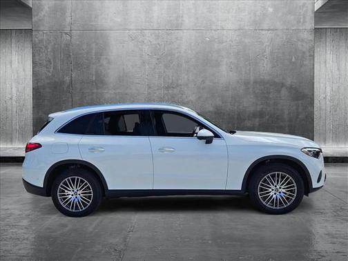 2025 Mercedes-Benz GLC 300 Base