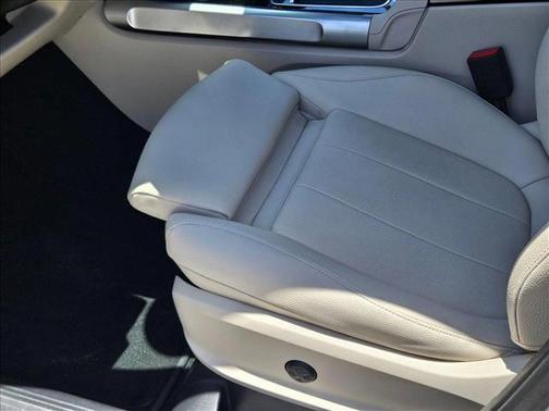 2025 Mercedes-Benz GLB 250 Base