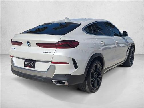 2022 BMW X6 xDrive40i