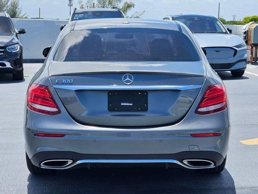 2018 Mercedes-Benz E-Class E 300