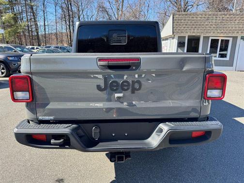 2022 Jeep Gladiator Sport S