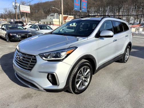 2017 Hyundai SANTA FE SE