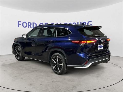 2022 Toyota Highlander XSE