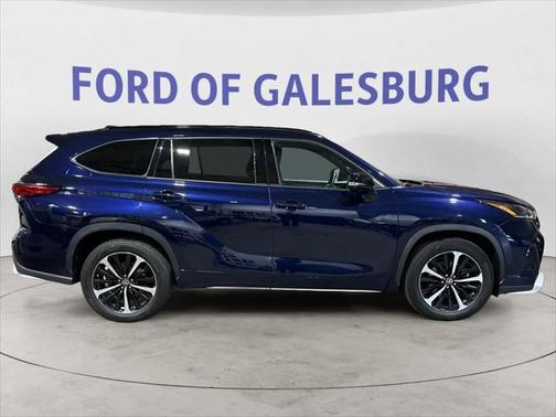2022 Toyota Highlander XSE