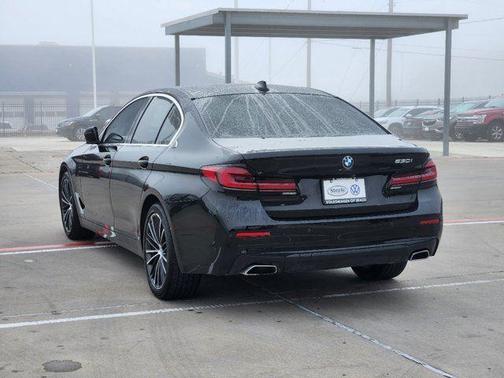 2022 BMW 530 i