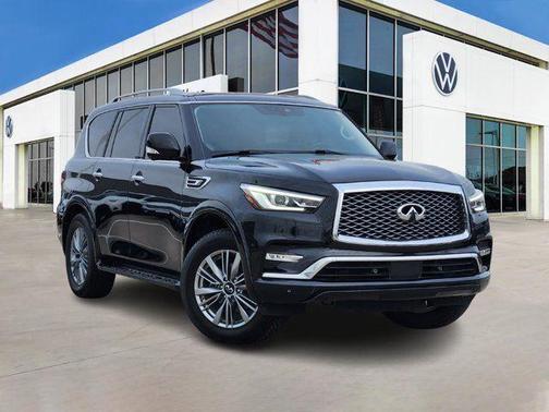 2022 INFINITI QX80 Luxe