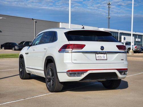 2022 Volkswagen Atlas Cross Sport 2.0T SEL R-Line