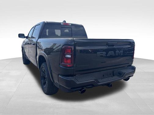 Diamond Black Crystal Pearlcoat 2026 RAM 1500 Big Horn/Lone Star