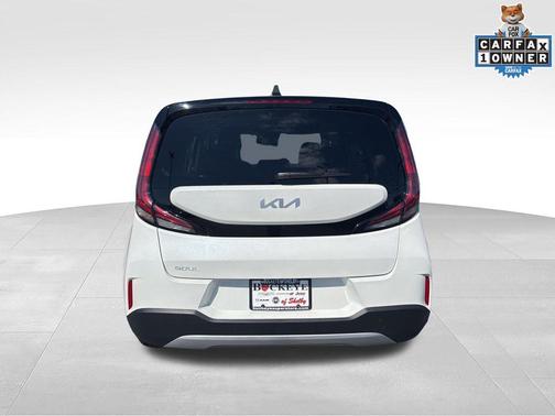 Snow White Pearl 2025 Kia Soul LX