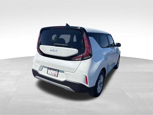Snow White Pearl 2025 Kia Soul LX