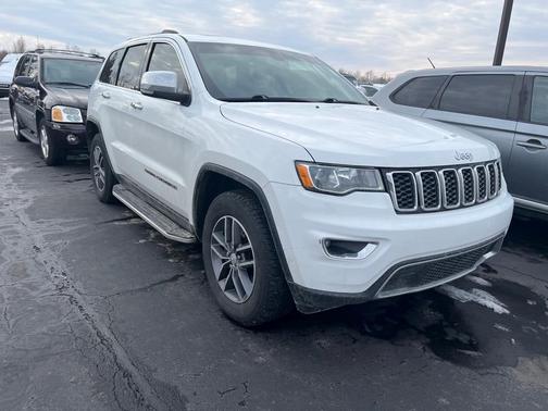 Photo 3 of 10 of 2017 Jeep Grand Cherokee Limited