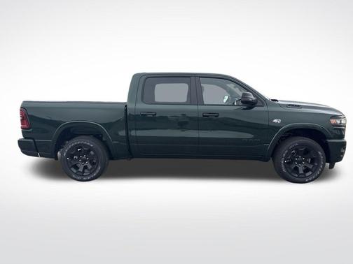 Serrano Green Metallic 2026 RAM 1500 Big Horn/Lone Star