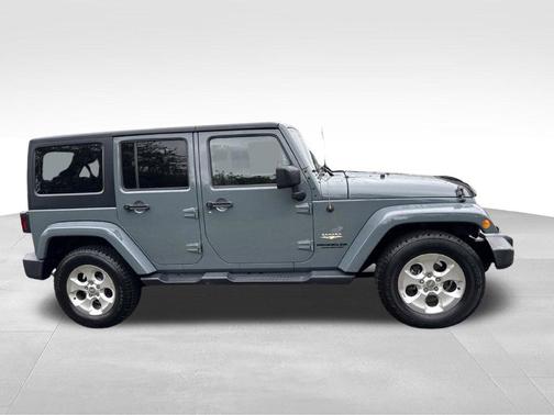 Anvil Clearcoat 2015 Jeep Wrangler Unlimited Sahara