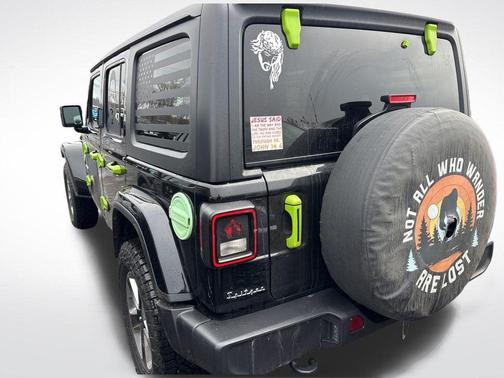 2023 Jeep Wrangler 4-Door Sahara 4x4