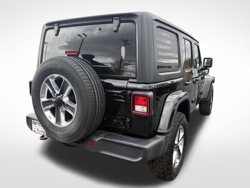 2023 Jeep Wrangler 4-Door Sahara 4x4