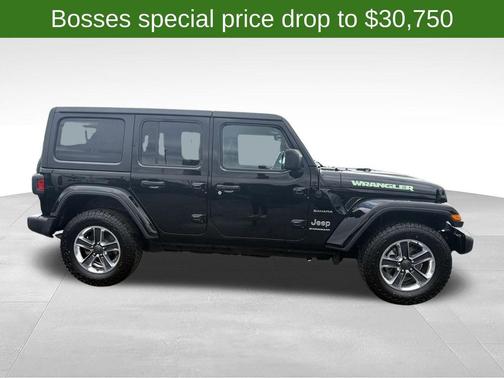Black Clearcoat 2023 Jeep Wrangler 4-Door Sahara 4x4