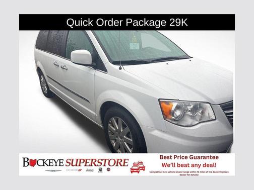 2016 Chrysler Town & Country Touring