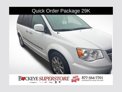 2016 Chrysler Town & Country Touring