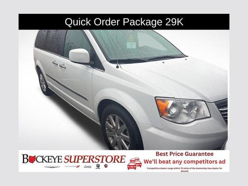 2016 Chrysler Town & Country Touring