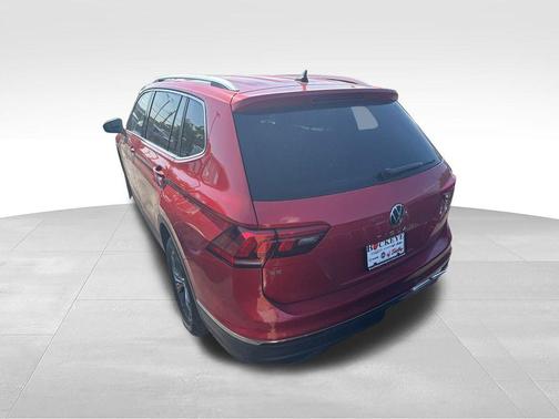 Kings Red Metallic 2022 Volkswagen Tiguan 2.0T SE 4MOTION