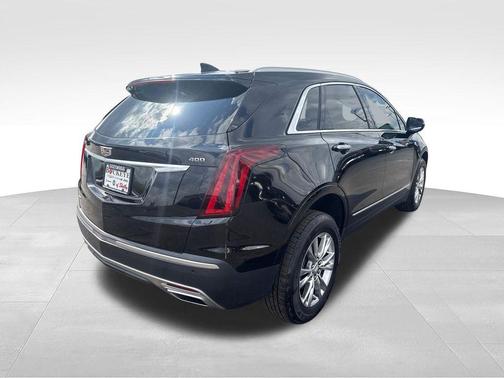 Stellar Black Metallic 2020 Cadillac XT5 Premium Luxury